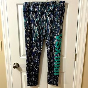 Victoria’s Secret sport leggings